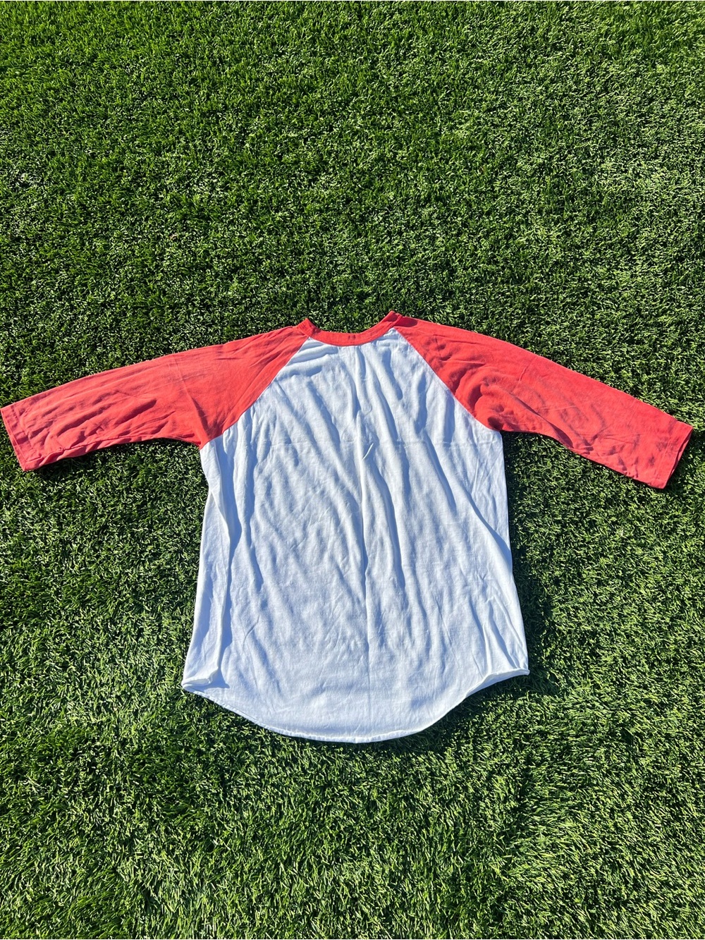 Source Unknown White and Red Raglan Long Sleeve Tee